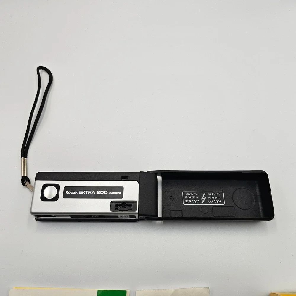 Vintage 1980 Kodak Ektra 200 110 Film Camera Outfit Box Manual Monogram Sticker